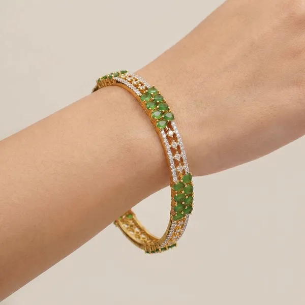 Gold_Brass_Premium_And_Elegant_Bangle_For_Women