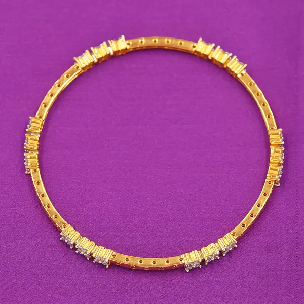 Yellow_Brass_Premium_And_Elegant_Bangle_For_Women