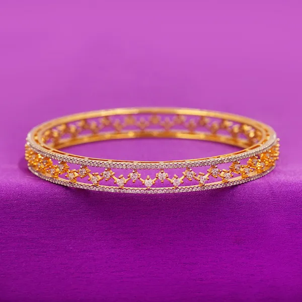 Yellow_Brass_Premium_And_Elegant_Bangle_For_Women
