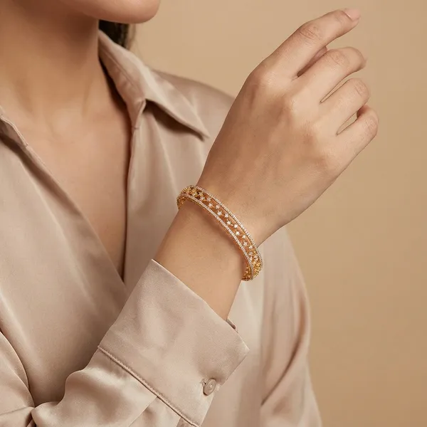 Yellow_Brass_Premium_And_Elegant_Bangle_For_Women