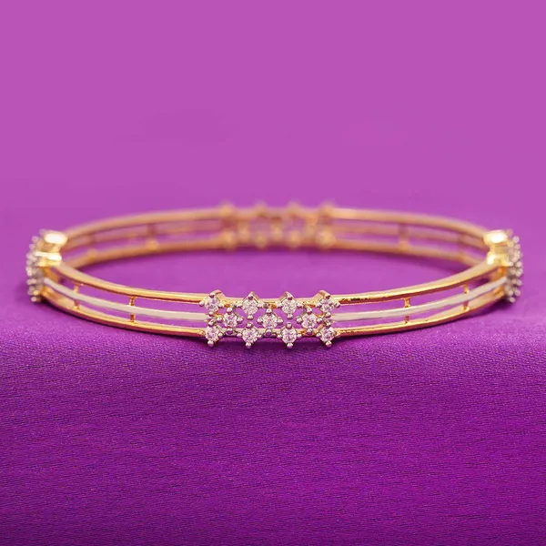 Yellow_Brass_Premium_And_Elegant_Bangle_For_Women