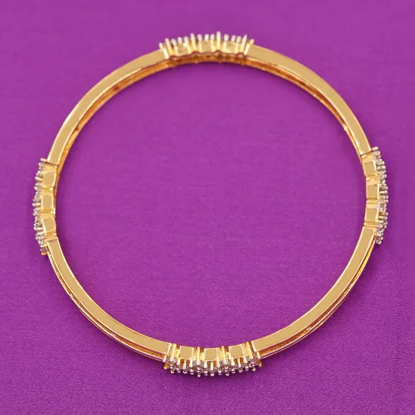 Yellow_Brass_Premium_And_Elegant_Bangle_For_Women