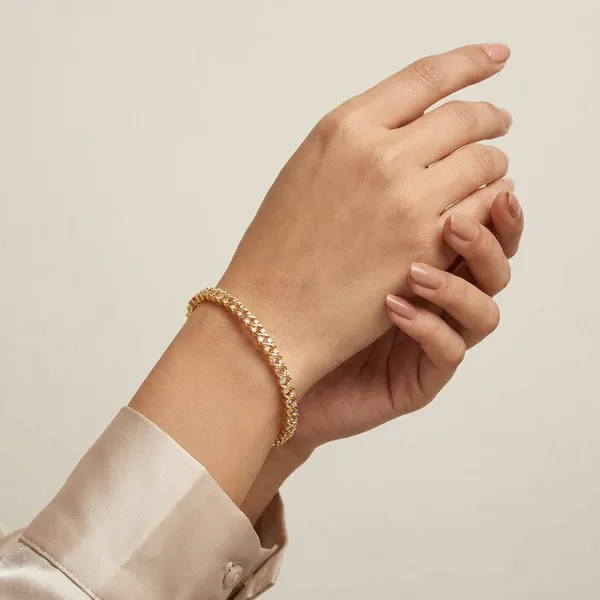 Yellow_Brass_Premium_And_Elegant_Bangle_For_Women