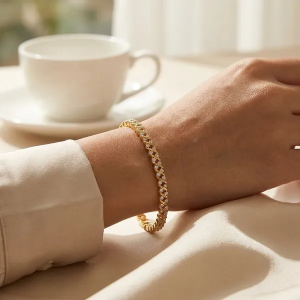 Yellow_Brass_Premium_And_Elegant_Bangle_For_Women