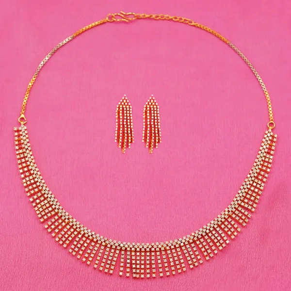 Golden_Brass_Premium_And_Elegant_Necklace__For_Women