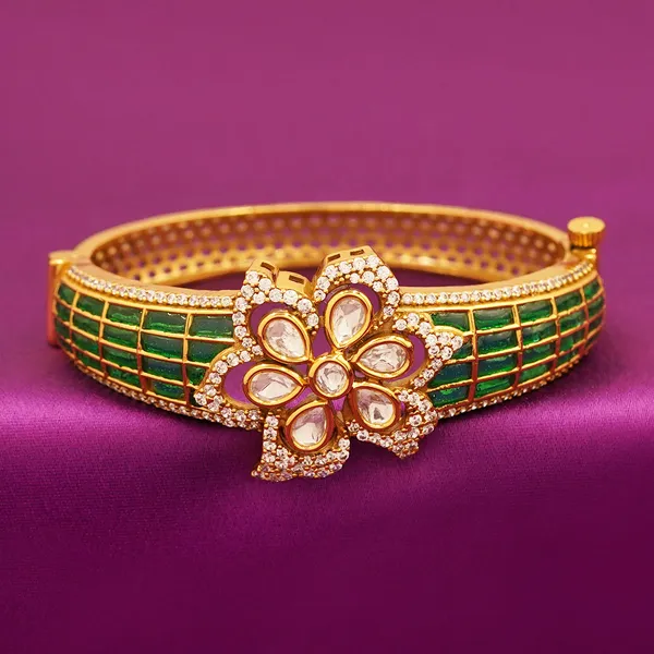 Yellow_Brass_Premium_And_Elegant_Bangle_For_Women