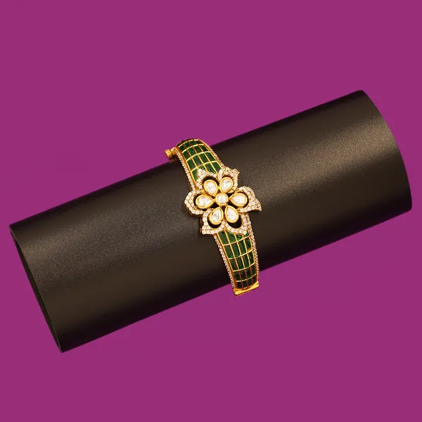 Yellow_Brass_Premium_And_Elegant_Bangle_For_Women