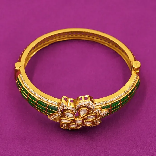 Yellow_Brass_Premium_And_Elegant_Bangle_For_Women