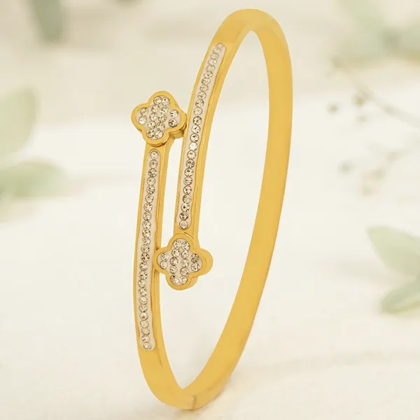 Yellow_Brass_Premium_And_Elegant_Bangle_For_Women