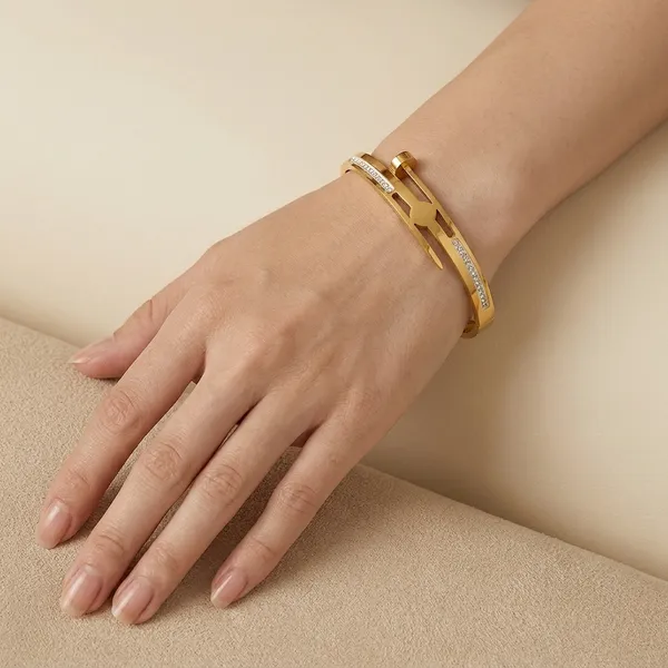 Golden_Brass_Premium_And_Elegant_Bangle_For_Women
