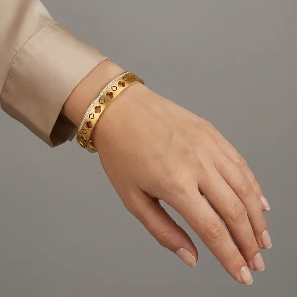 Yellow_Brass_Premium_And_Elegant_Bangle_For_Women