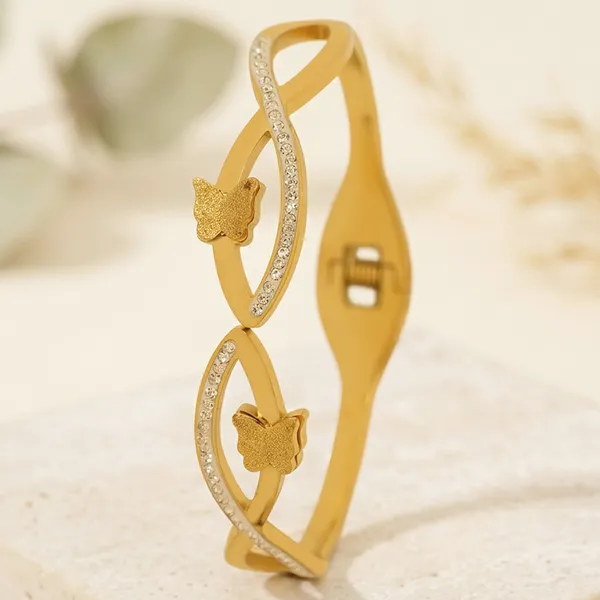 Yellow_Brass_Premium_And_Elegant_Bangle_For_Women