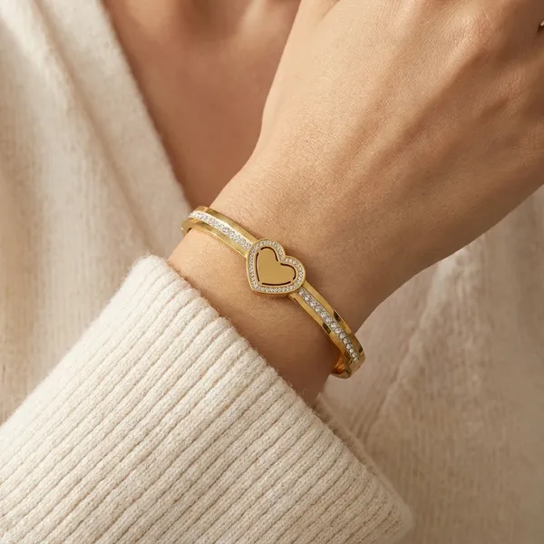 Yellow_Brass_Premium_And_Elegant_Bangle_For_Women
