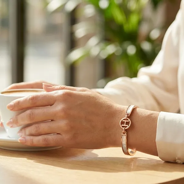Rose_Gold_Brass_Premium_And_Elegant_Bangle_For_Women