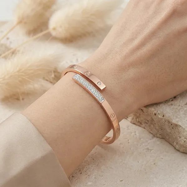 Rose_Gold_Brass_Premium_And_Elegant_Bangle_For_Women