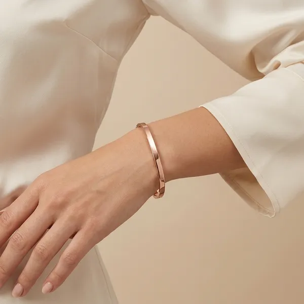Rose_Gold_Brass_Premium_And_Elegant_Bangle_For_Women