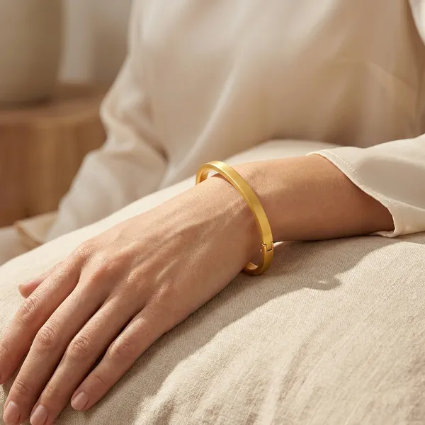 Yellow_Brass_Premium_And_Elegant_Bangle_For_Women