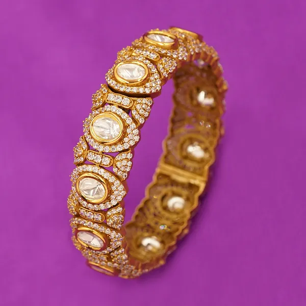 Yellow_Brass_Premium_And_Elegant_Bangle_For_Women