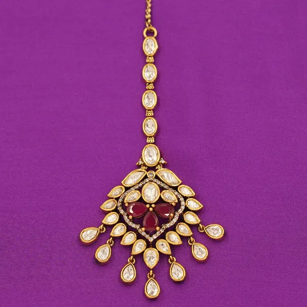 Yellow_Brass_Premium_And_Elegant_Maangtika_For_Women