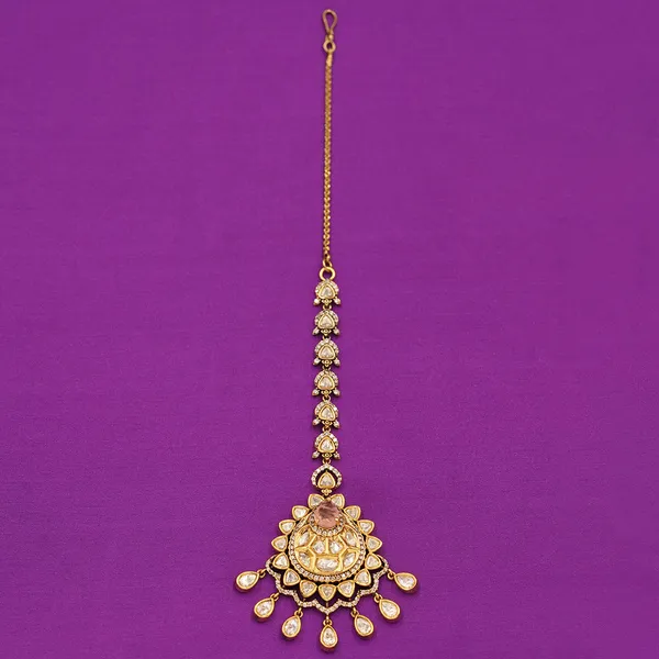 Yellow_Brass_Premium_And_Elegant_Maangtika_For_Women