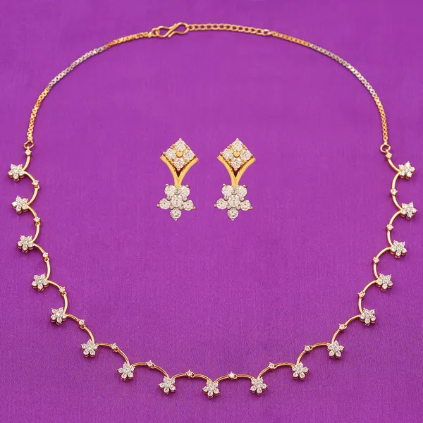 Gold_Brass_Premium_And_Elegant_Necklace__For_Women