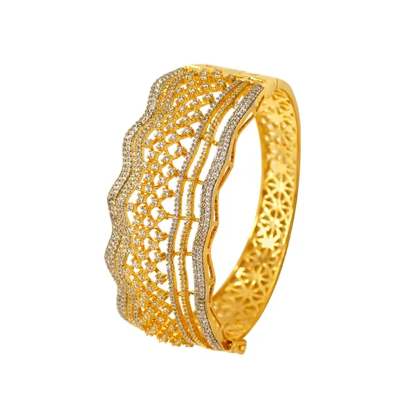 Yellow_Brass_Premium_And_Elegant_Bangle_For_Women