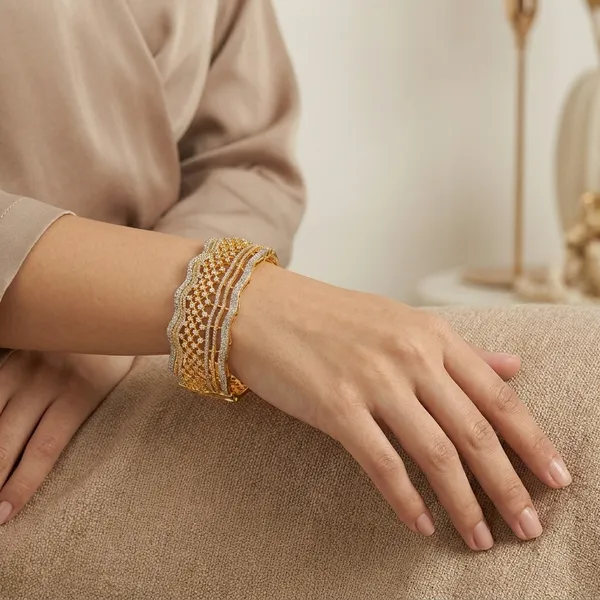 Yellow_Brass_Premium_And_Elegant_Bangle_For_Women