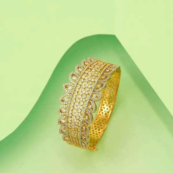 Yellow_Brass_Premium_And_Elegant_Bangle_For_Women