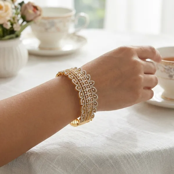 Yellow_Brass_Premium_And_Elegant_Bangle_For_Women