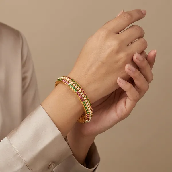 Yellow_Brass_Premium_And_Elegant_Bangle_For_Women