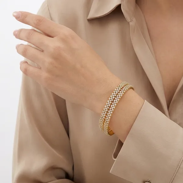 Yellow_Brass_Premium_And_Elegant_Bangle_For_Women