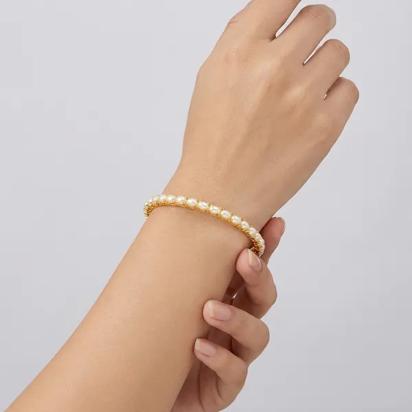 Yellow_Brass_Premium_And_Elegant_Bangle_For_Women