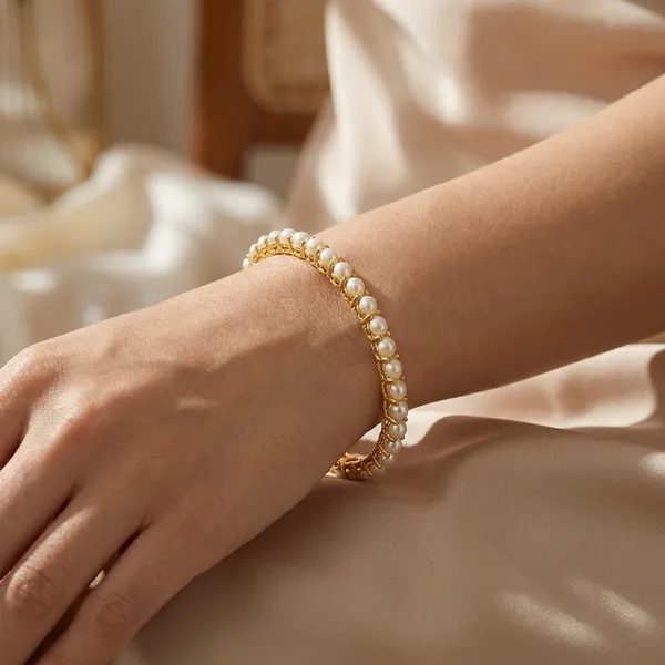 Yellow_Brass_Premium_And_Elegant_Bangle_For_Women