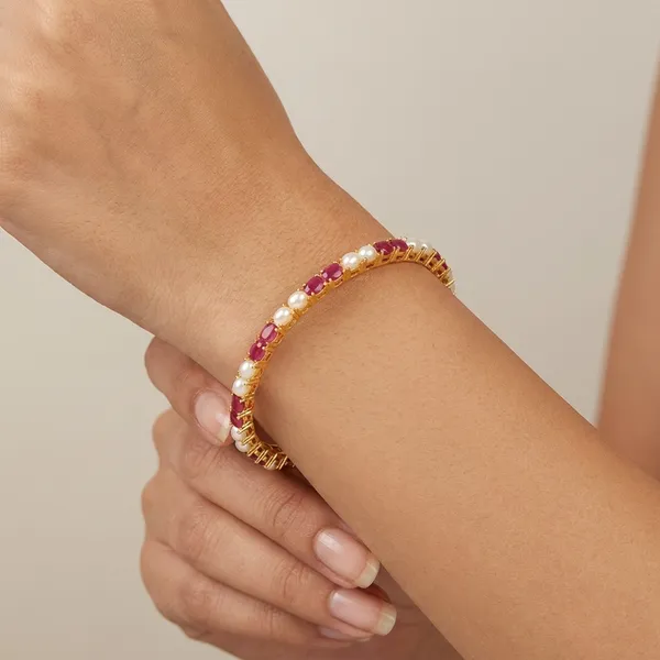 Yellow_Brass_Premium_And_Elegant_Bangle_For_Women