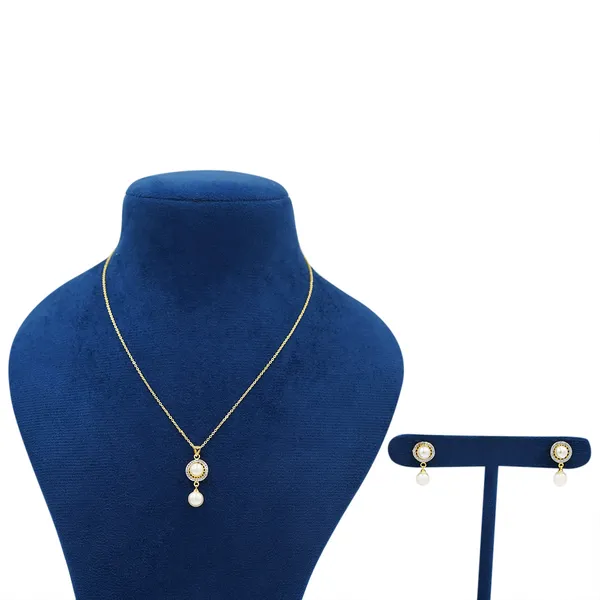 Yellow_Brass_Premium_And_Elegant_Necklace__For_Women