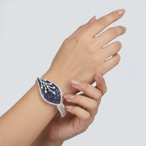 Blue_And_White_Brass_Premium_And_Elegant_Bangle_For_Women