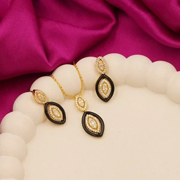 Yellow_Brass_Premium_And_Elegant_Necklace__For_Women