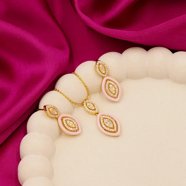 Yellow_Brass_Premium_And_Elegant_Necklace__For_Women