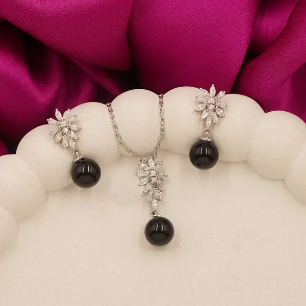 White_Brass_Premium_And_Elegant_Necklace__For_Women