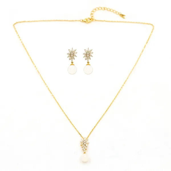 Yellow_Brass_Premium_And_Elegant_Necklace__For_Women