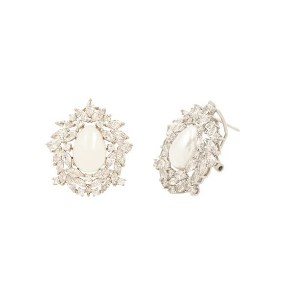 White_Brass_Premium_And_Elegant_Earrings_For_Women
