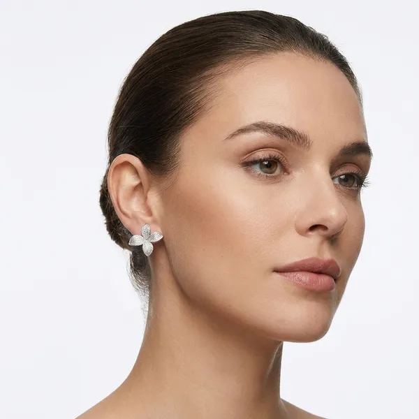 White_Brass_Premium_And_Elegant_Earrings_For_Women