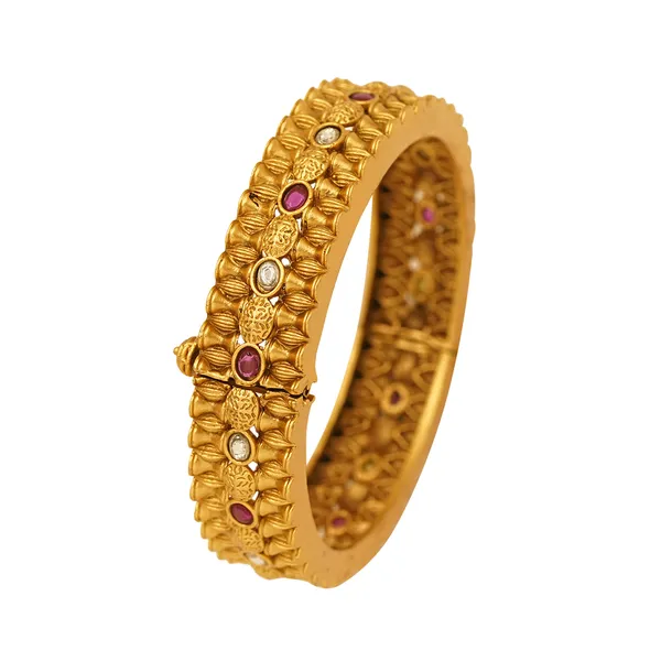 Yellow_Brass_Premium_And_Elegant_Bangle_For_Women