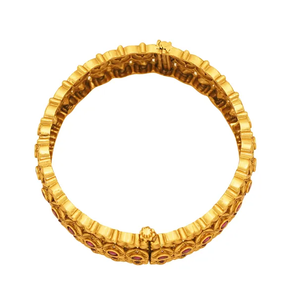 Yellow_Brass_Premium_And_Elegant_Bangle_For_Women