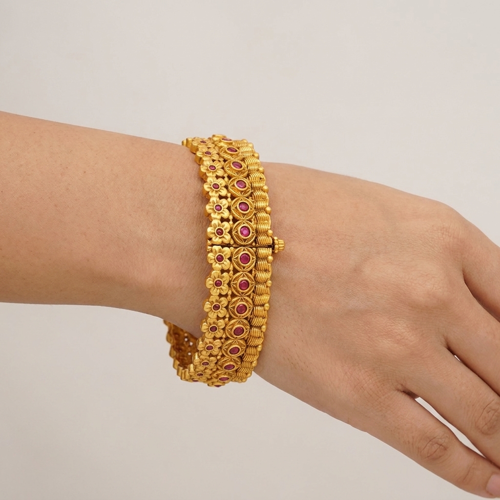 Yellow_Brass_Premium_And_Elegant_Bangle_For_Women