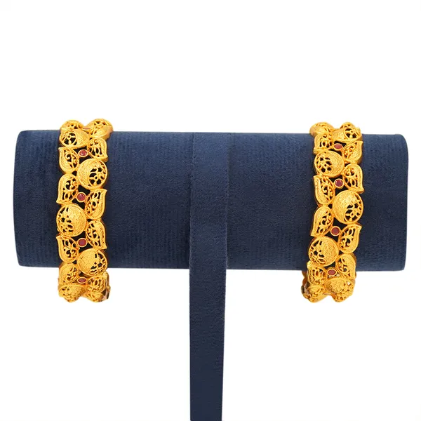 Yellow_Brass_Premium_And_Elegant_Bangle_For_Women