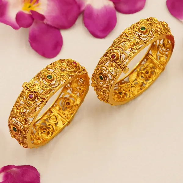 Yellow_Brass_Premium_And_Elegant_Bangle_For_Women