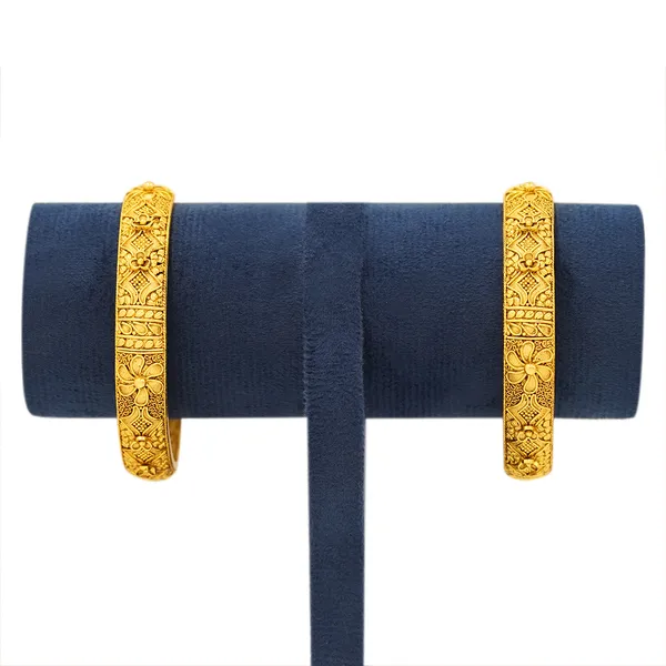 Yellow_Brass_Premium_And_Elegant_Bangle_For_Women