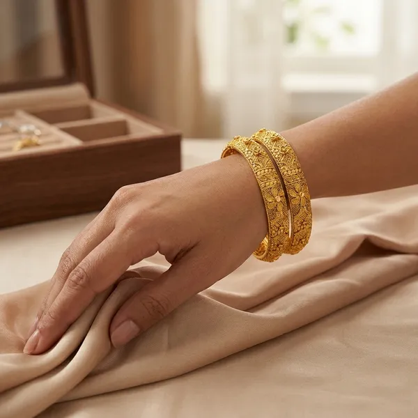 Yellow_Brass_Premium_And_Elegant_Bangle_For_Women
