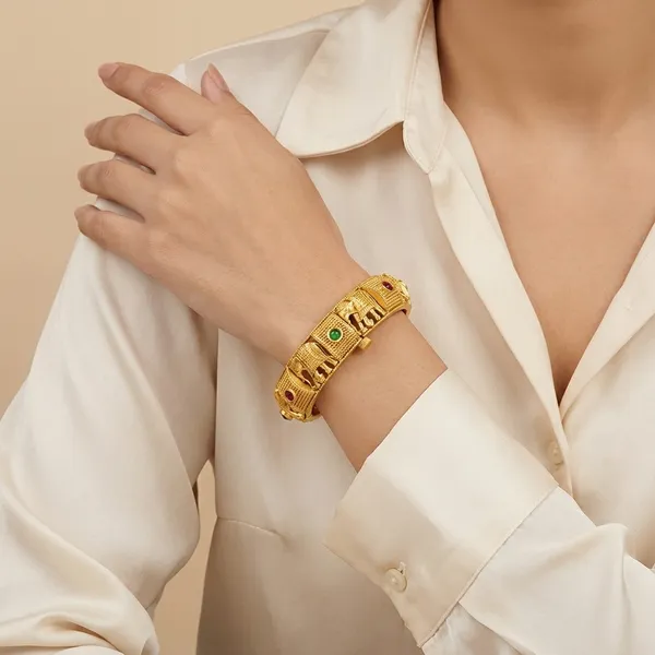 Yellow_Brass_Premium_And_Elegant_Bangle_For_Women